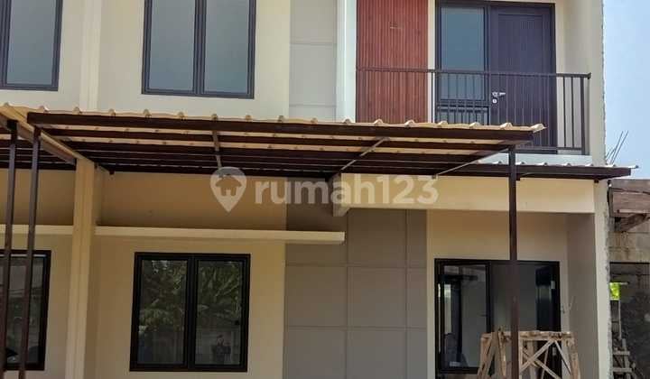 Rumah Serpong Dekat Pintu Tol dan Stasiun Kreta Strategis