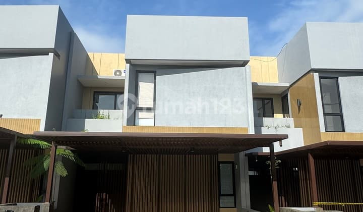 Rumah Dijual Siap Huni Dekat Terminal Pondok Cabe dan Kampus Ut