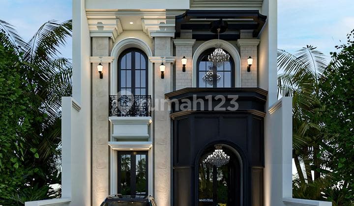 House for Sale in Jagakarsa, Large Cluster by Main Road