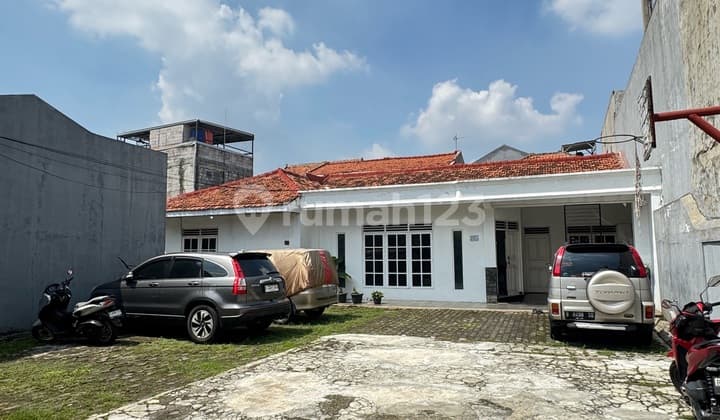 Rumah Pasar Minggu Siap Huni 1.5 Lantai Tanah Asri dan Strategis
