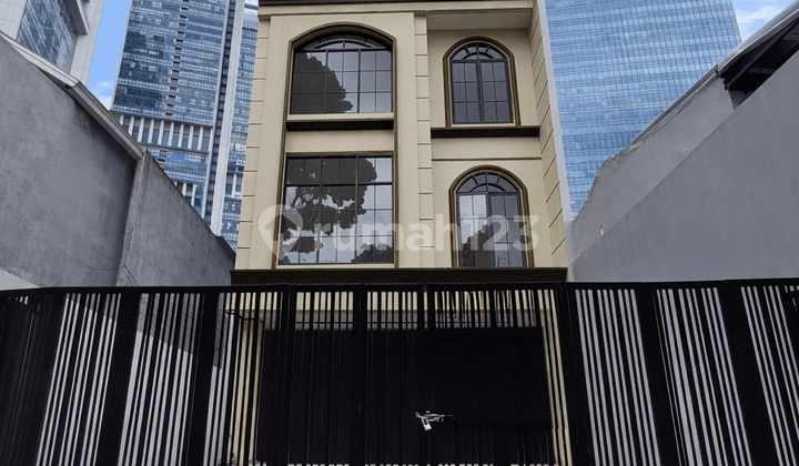 Ruko Gandeng Area Satrio - Kuningan, Jakarta Selatan