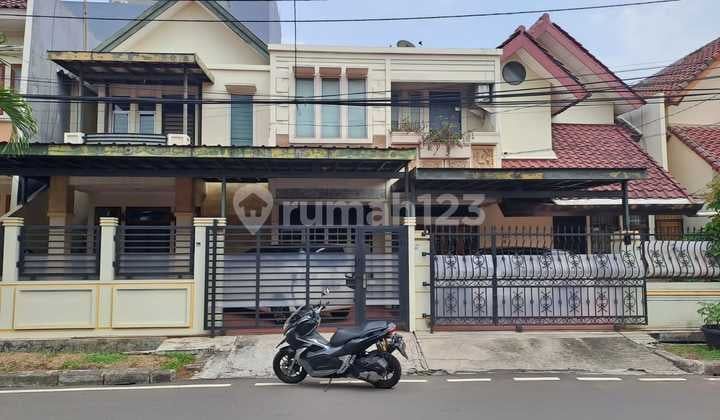 Rumah Besar 2 Lantai Taman Semanan Indah - 5 KT, SHM, bisa 2 Unit Gandeng