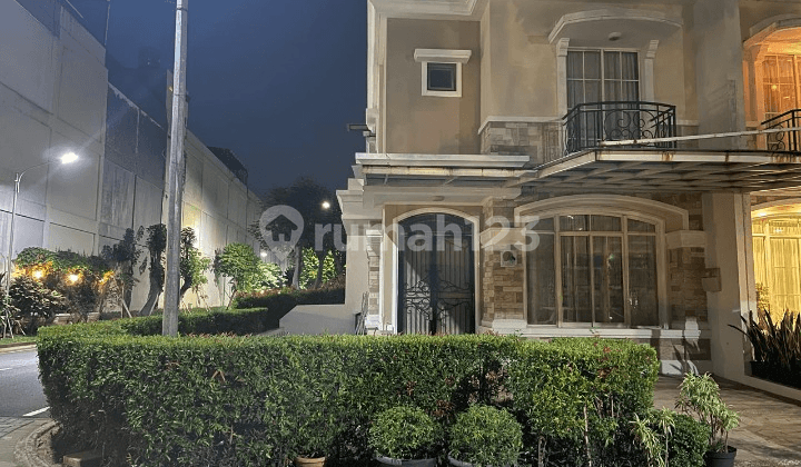 Depan Danau & Hoek! Rumah Mewah Cluster Europe Green Lake City