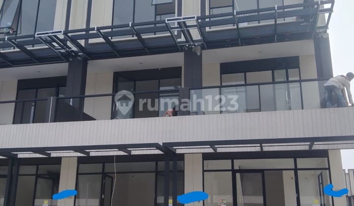 4 Gandeng total Disewakan Ruko SORRENTO Grande West Gading Serpong 4,5x11