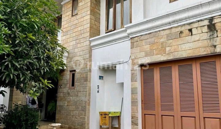 Rumah di Lokasi Strategis