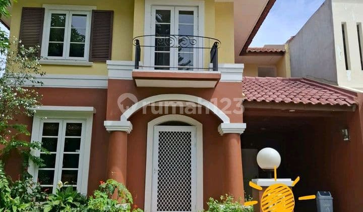 Disewakan Rumah Cantik Dekat Taman Kota