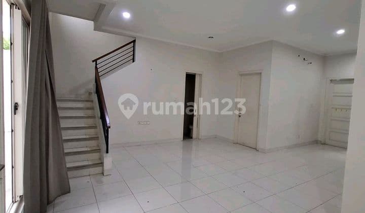 Disewakan Rumah Dekat Pusat Kuliner dan Belanja