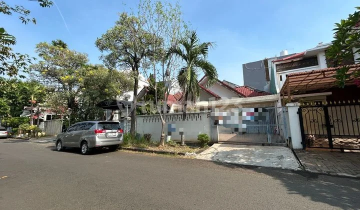 Dijual Rumah Hitung Tanah di Permata Buana Jakarta Barat Dijual Rumah Hitung Tanah di Permata Buana Jakarta Barat