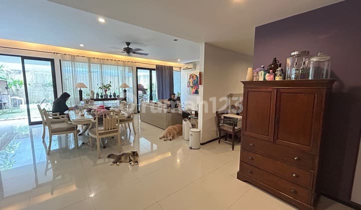 Dijual Rumah Siap Huni Komplek Nouvelle TownHome Bintaro, Jaksel