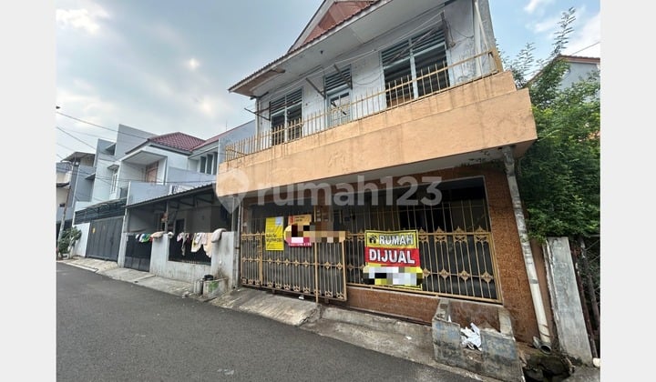 Dijual Rumah Hitung Tanah di Tomang Jakarta Barat Dijual Rumah Hitung Tanah di Tomang Jakarta Barat