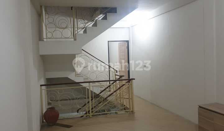 Dijual Ruko Siap Pakai di Jln Laksa Jembatan Lima Jakarta Pusat