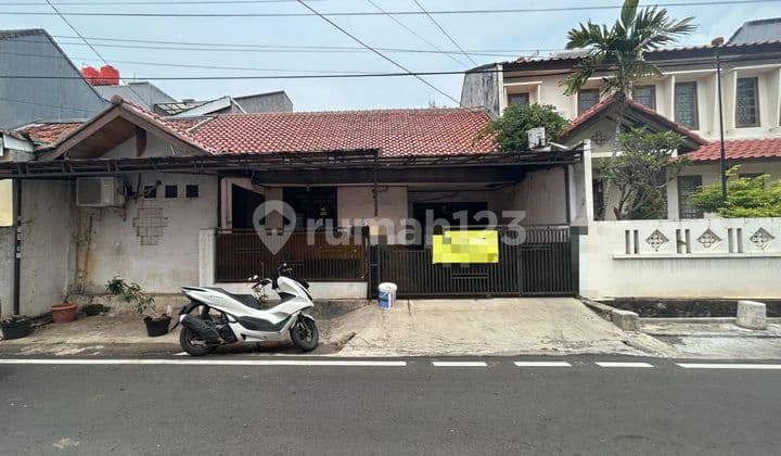 Dijual Rumah Hitung Tanah di Bendungan Hilir Jakarta Pusat