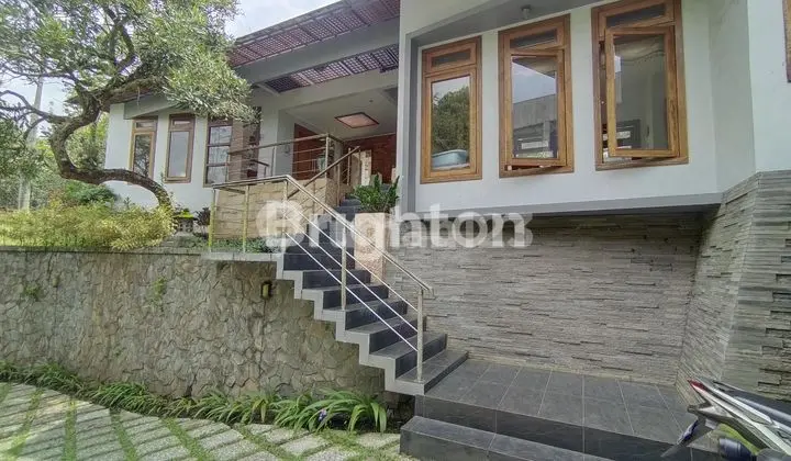 Modern Villa House Spacious Tidar Area