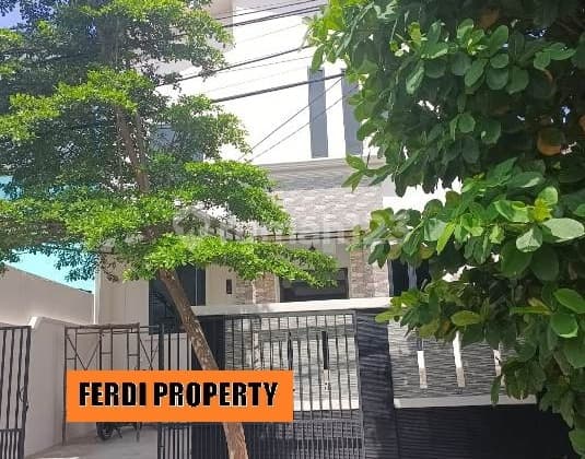 Rumah Cantik 2 Lantai Boulvard Bukit Golf Cibubur