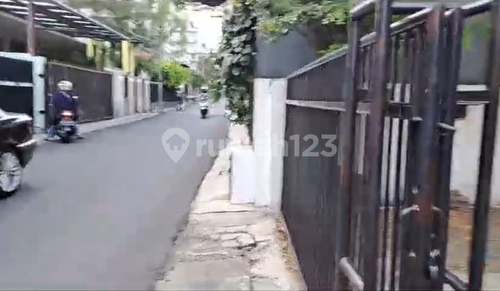 Rumah Siap Huni di Kawasan Hunian Strategis Jalan Muararajeun Supratman Pusat Kota Bandung , Dekat Gedung Sate dan Kampus Unpad/Itb