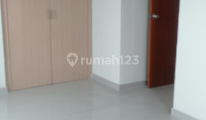 Disewakan Apartemen Grand Palace 3br 96m