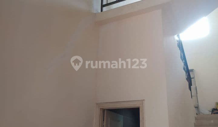 Rumah bgm pik 2 lantai di jual cepat siap huni