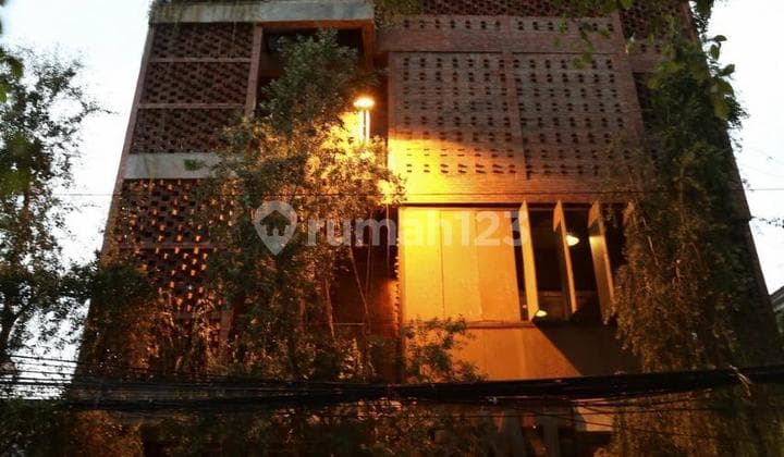 4-Story Office Building in Menteng D, Ready to Occupy