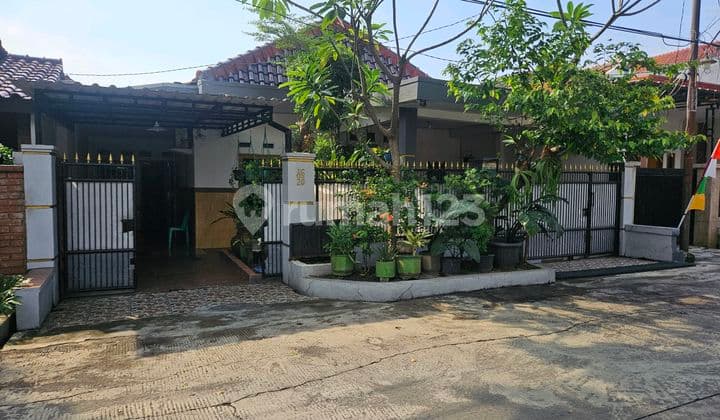 Rumah Strategis Tengah Kota Bekasi