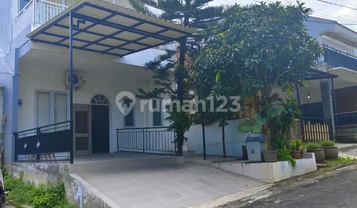 Rumah Cantik 3Lantai + Rooftop View Pegunungan ,Surat Shm,Lokasi Sangat Srategis Sentul City Bogor