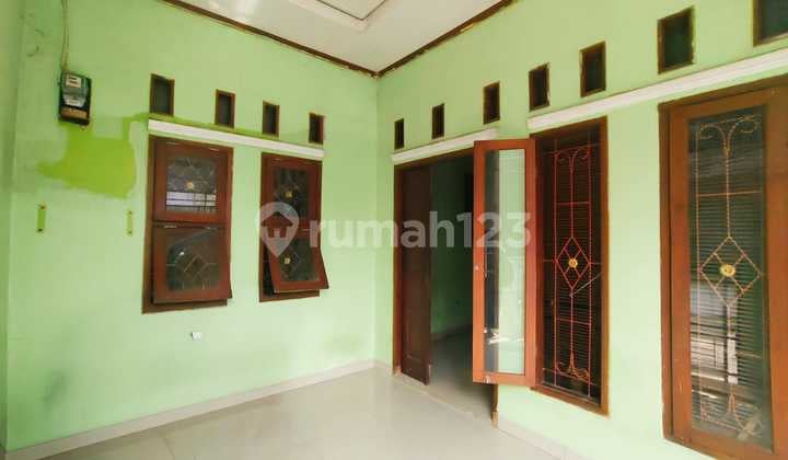 Rumah Minimalis Ada 4 Kamar Tidur dan 2 Kamar ******** Perumahan Tatya Asri Jl.alternatif ******** Cluster.lingkungan Nyaman dan ******** Sangat Startegis.legalitas S,Jual Bu