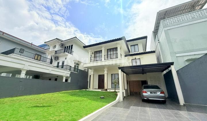 Rumah Mewah 3 Lantai,Halaman Luas,Siap Huni Lingkungan Asri, 7 Menit Dari Mall Aeon & Exit Tol Sentul City,Shm