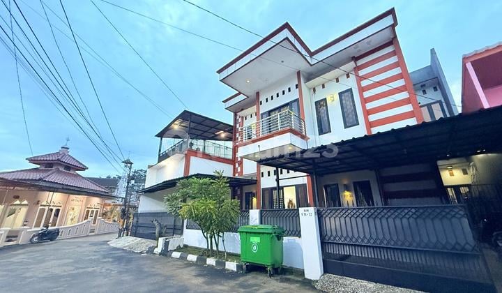 Rumah Cantik 2 Lantai Siap Huni,Lingkungan Asri & Nyaman,Dekat Mall Ccm & Pakansari Cibinong Bogor.