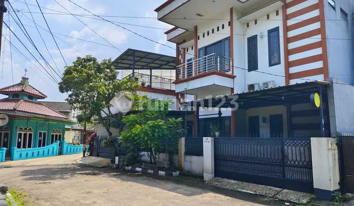 Rumah 2 Lantai Siap Huni,Bangunan Bagus ,Di Dalam Cluster Perumahan Nirwana Estet Cibinong,Fasilitas Sudah Lengkap di Perumahan Nirwana Estet,Dekat Mall Cibinong City,Pemda dan Pakansari,Legalitas SHM