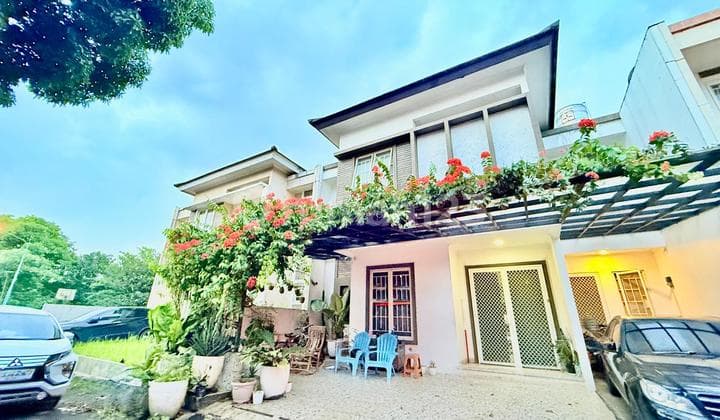 Rumah Model Modern Tropis,Siap Huni, 2 Lantai ,Semi Furnish,Lokasi Premium di Kota Bogor Utara,Dekat Taman Kencana,