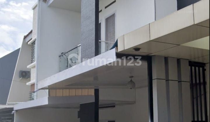 Di jual rumah 2 lantai jl. Buakana makassar