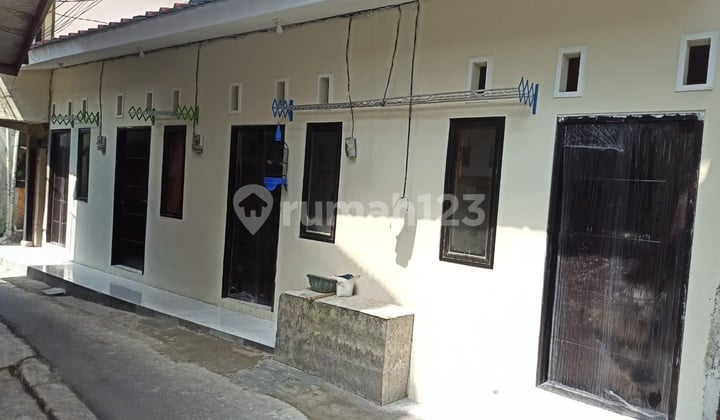 Rumah Kontrakan 5 Pintu di Kota Bambu Utara Jakarta Barat