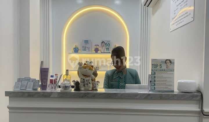 Dijual Gedung Komersial di Menteng Jakarta Pusat