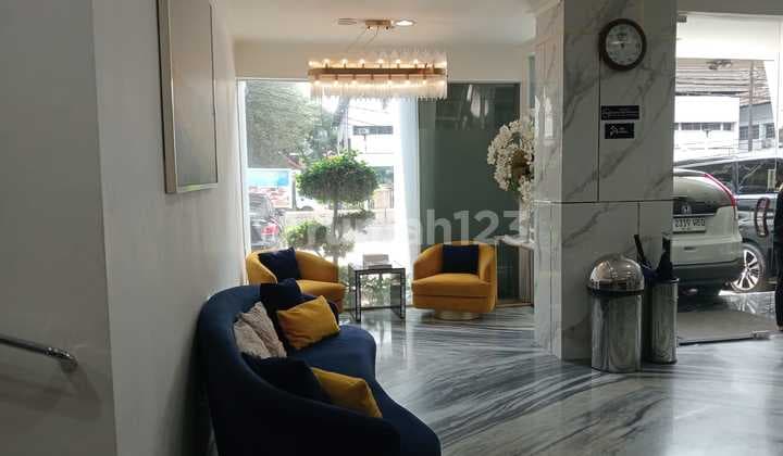 Gedung Komersial di Daerah Senopati ( Brand New Renovated)