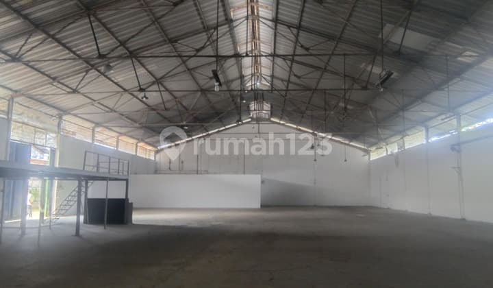 Gudang Murah Kapuk Kamal Pinggir Jalan Raya Akses Kontener 40Ft