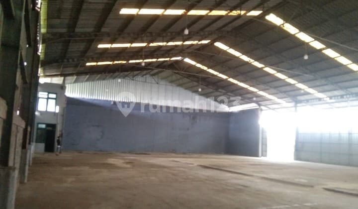 Gudang Luas 1163M2 Siap Pakai Akses 40Ft di Daan Mogot