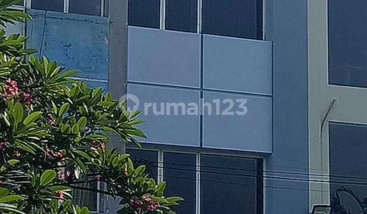Ruko 3 Lantai Rapi Di Boulevard Citra 2 Extension