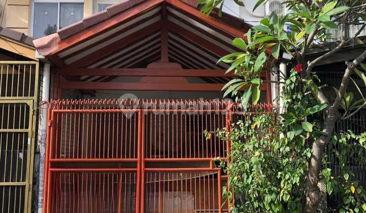 Dijual unit rumah 2 lantai daerah taman palem lestari