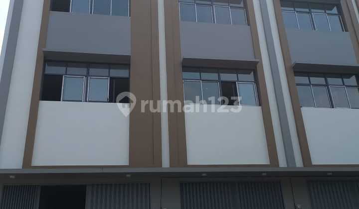Disewakan Ruko 3 Lantai Di Jl Peternakan Cengkareng