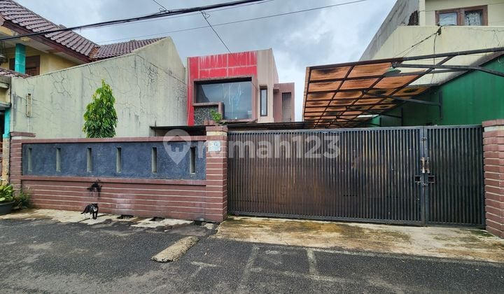 Affordable house below market price on Jl Cipinang Lontar, East Jakarta