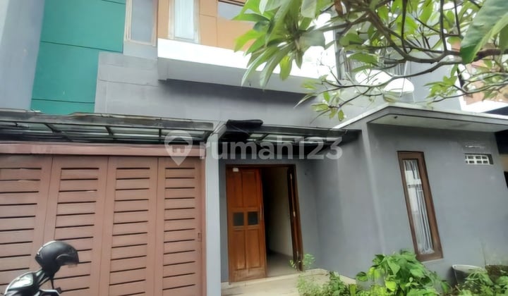 Rumah Cantik 2 Lantai Murah di Pondok Permai Banguntapan Bantul Yogyakarta