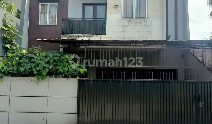 Turun Harga!!! Rumah Murah Dua Lantai di Kav Hankam Jl Stratrgi Joglo