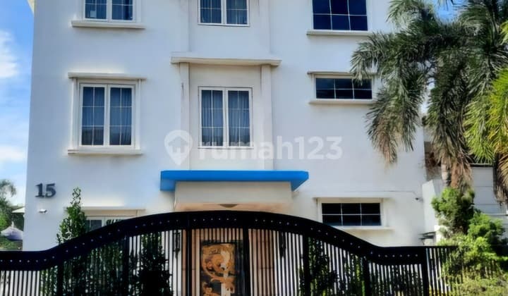 Dijual Murah Rumah Mewah 3 Lantai di Camar Indah Pik, Jakarta Utara