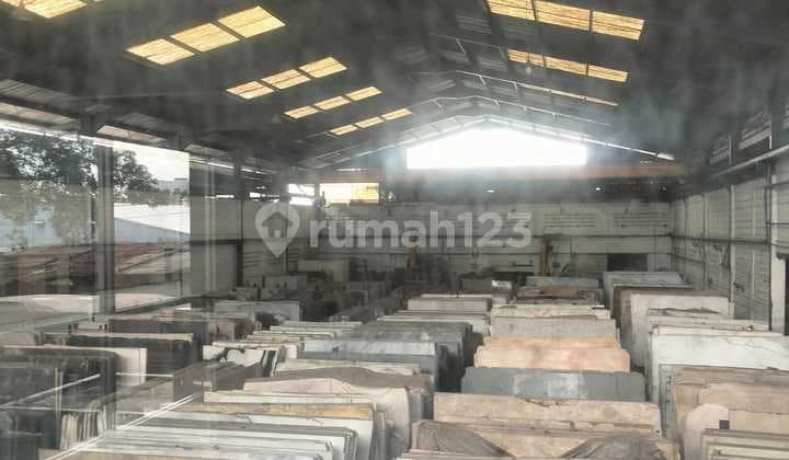 Dijual Gudang Besar Multiguna Dengan Officer 2 Lantai