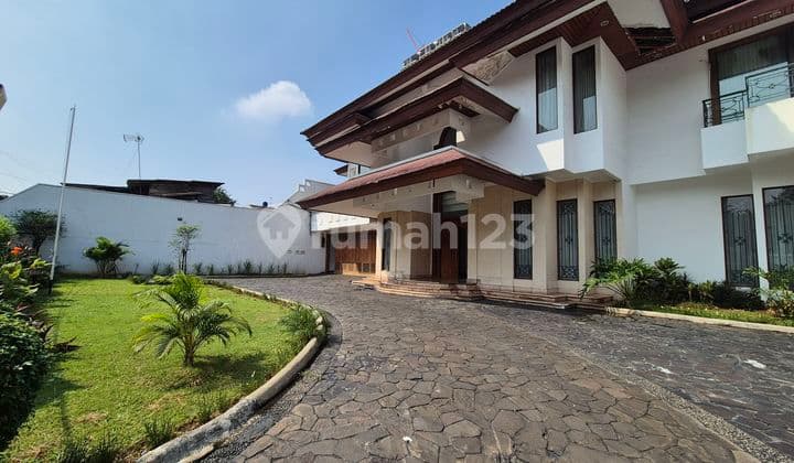 Beautiful View House with Swimming Pool in Cilandak, South Jakarta