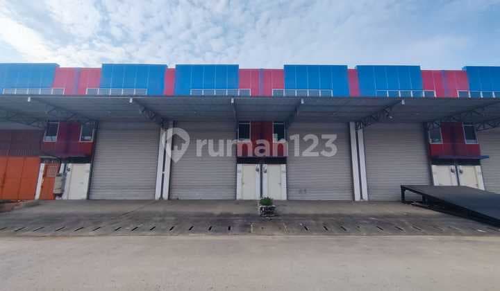 Good Warehouse Ready to Use Strategic in Royal Kosambi Tangerang