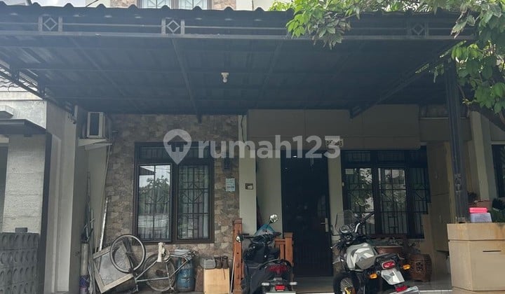 Modern 2-Story House with 5 Bedrooms in Graha Raya Cluster TK-15747