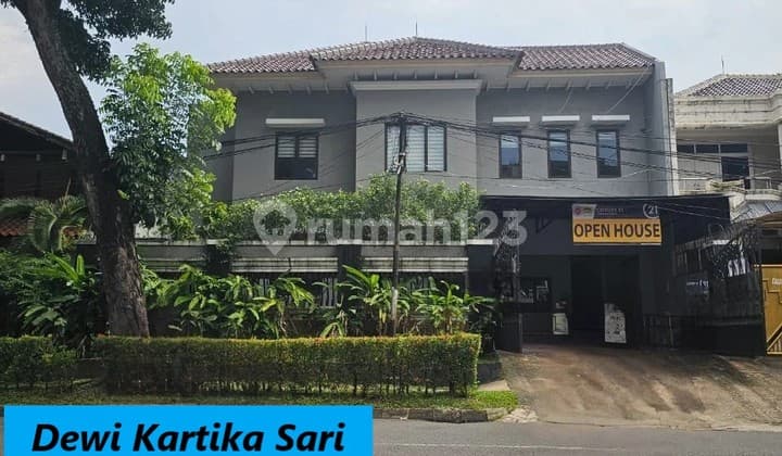 Rumah Terawat Lokasi 5 Menit menuju Tol di Menteng Bintaro Jaya RA-15486