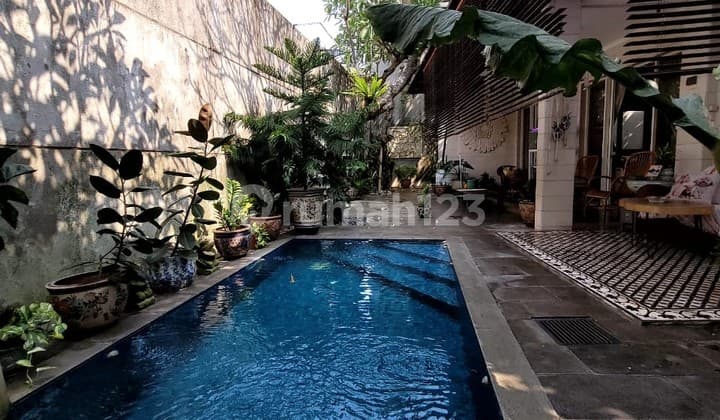 Rumah Semi Furnished dg Carport 4 Mobil di Kebayoran Bintaro Jaya GB-16531