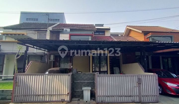 Rumah Cluster Nyaman Luas 126 m2 Strategis dekat Tol, Graha Raya