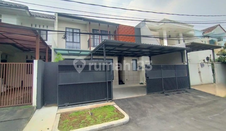 Rumah Bagus Full Renov Di Cluster Dekat Tol Stasiun LRT, Cibubur